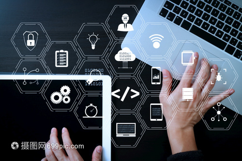 軟件開發(fā)者的編碼工作與強(qiáng)化的現(xiàn)實(shí)儀表板計(jì)算機(jī)圖標(biāo)有關(guān)這些包括系統(tǒng)靈活開發(fā)代碼叉和以反應(yīng)靈敏的網(wǎng)絡(luò)安全進(jìn)行版本的編碼